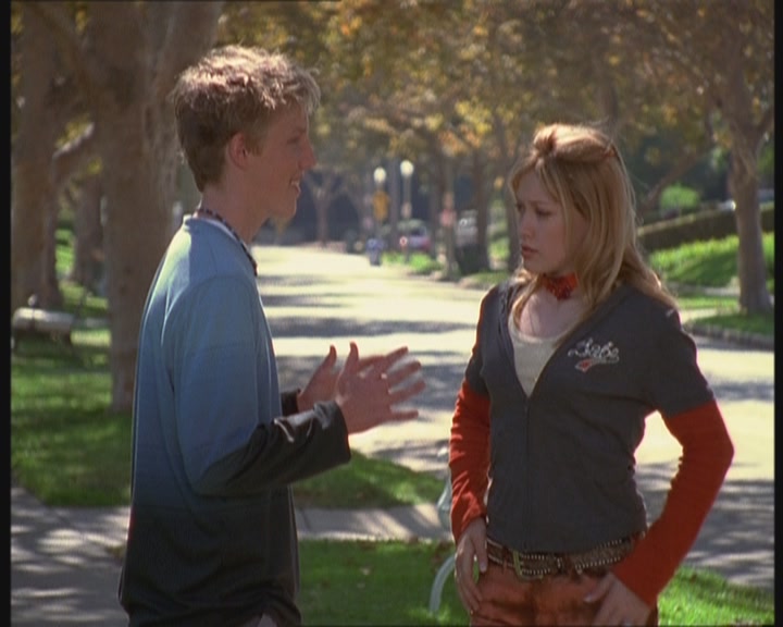 DailyDuff-dot-org_LizzieMcGuire-FirstKiss1049.jpg