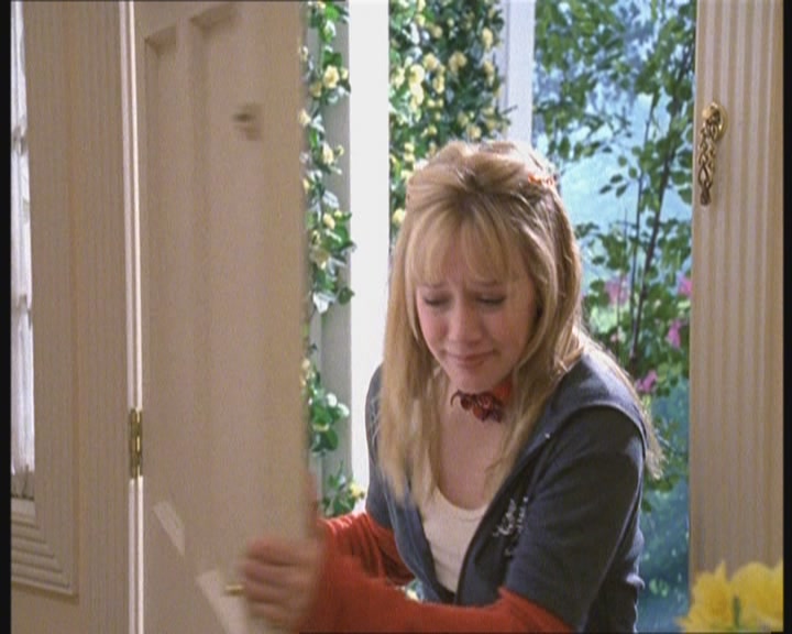 DailyDuff-dot-org_LizzieMcGuire-FirstKiss1090.jpg