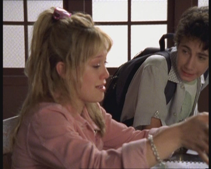 DailyDuff-dot-org_LizzieMcGuire-FirstKiss1111.jpg