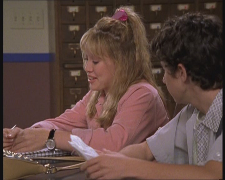 DailyDuff-dot-org_LizzieMcGuire-FirstKiss1112.jpg