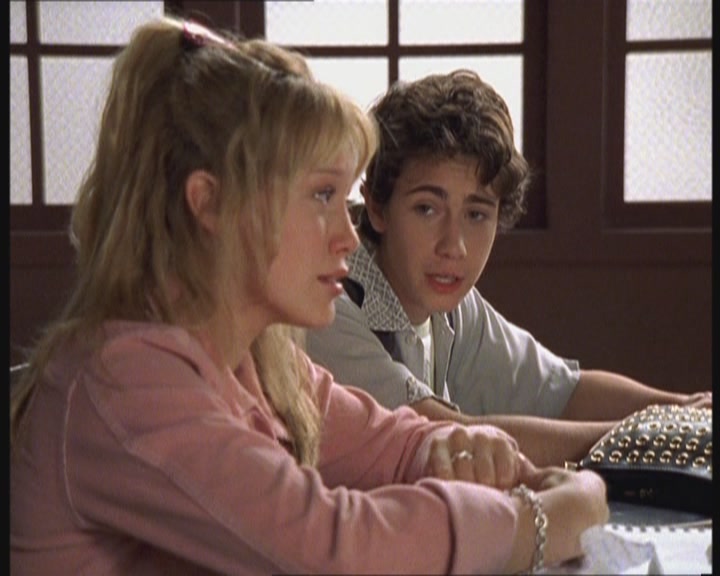 DailyDuff-dot-org_LizzieMcGuire-FirstKiss1114.jpg