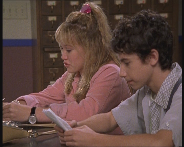 DailyDuff-dot-org_LizzieMcGuire-FirstKiss1116.jpg