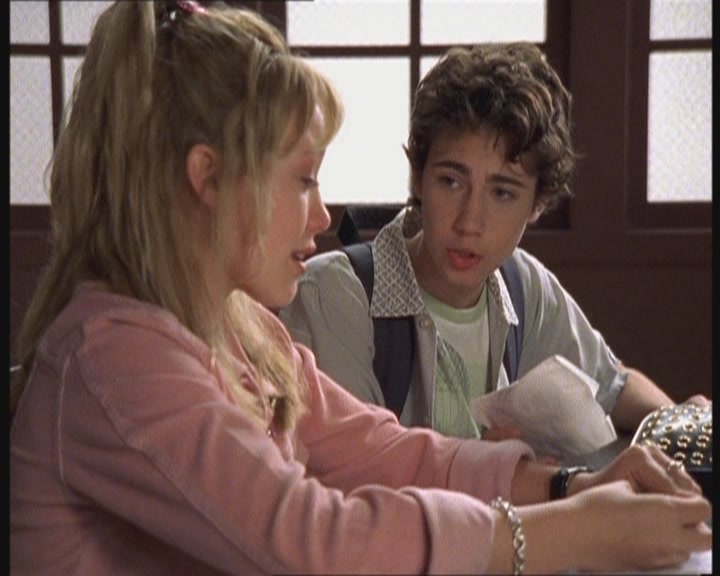 DailyDuff-dot-org_LizzieMcGuire-FirstKiss1119.jpg