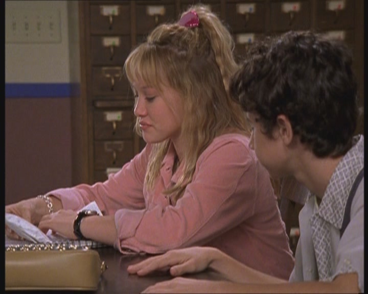 DailyDuff-dot-org_LizzieMcGuire-FirstKiss1122.jpg