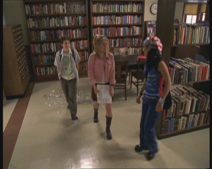 DailyDuff-dot-org_LizzieMcGuire-FirstKiss1183.jpg DailyDuff-dot-org_LizzieMcGuire-FirstKiss1183.jpg