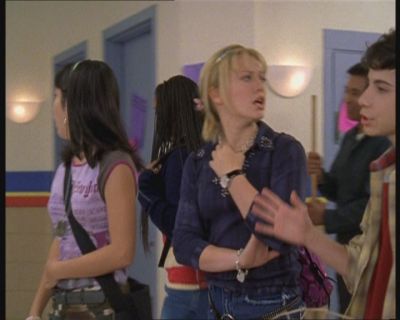 DailyDuff-dot-org_LizzieMcGuire-FirstKiss0033.jpg