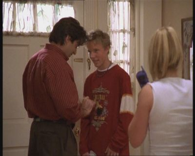 DailyDuff-dot-org_LizzieMcGuire-FirstKiss0158.jpg