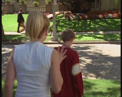 DailyDuff-dot-org_LizzieMcGuire-FirstKiss0168.jpg