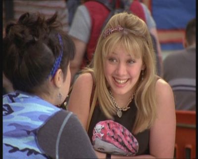 DailyDuff-dot-org_LizzieMcGuire-FirstKiss0276.jpg