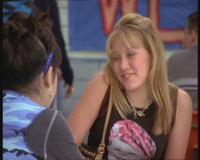 DailyDuff-dot-org_LizzieMcGuire-FirstKiss0300.jpg