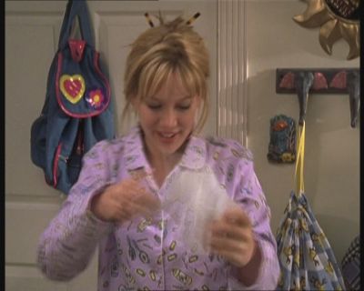 DailyDuff-dot-org_LizzieMcGuire-FirstKiss0372.jpg