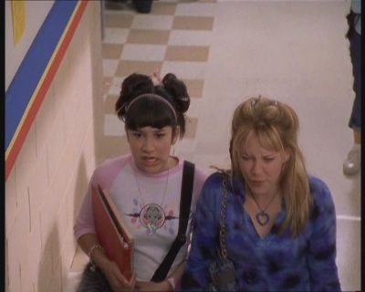 DailyDuff-dot-org_LizzieMcGuire-FirstKiss0462.jpg