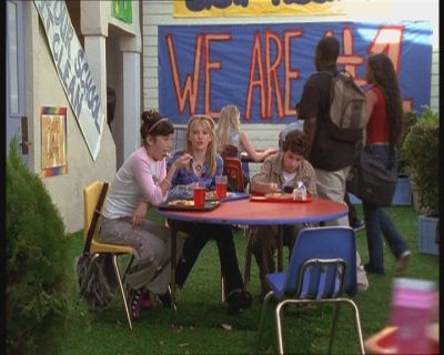 DailyDuff-dot-org_LizzieMcGuire-FirstKiss0471.jpg