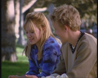 DailyDuff-dot-org_LizzieMcGuire-FirstKiss0612.jpg