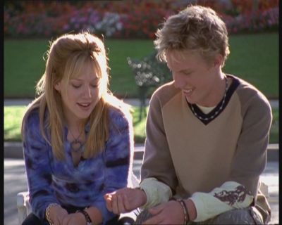 DailyDuff-dot-org_LizzieMcGuire-FirstKiss0644.jpg