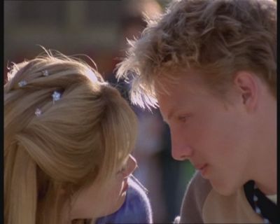 DailyDuff-dot-org_LizzieMcGuire-FirstKiss0671.jpg