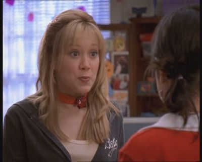 DailyDuff-dot-org_LizzieMcGuire-FirstKiss0833.jpg