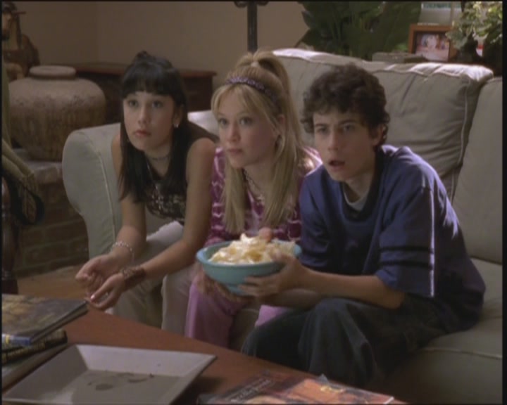 DailyDuff-dot-org_LizzieMcGuire-ElOroDeMontezuma0003.jpg