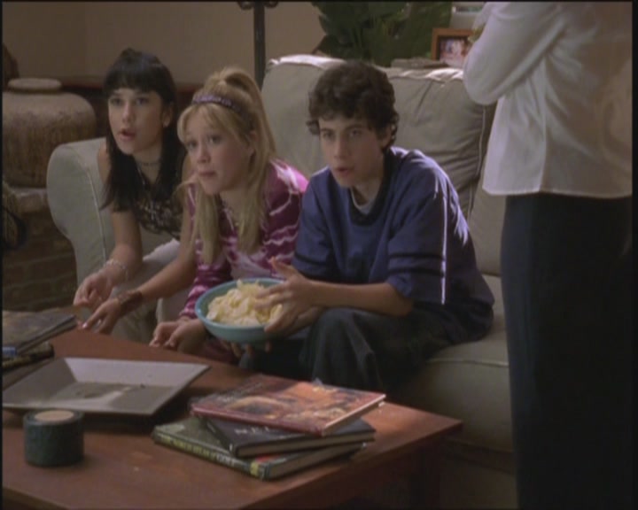 DailyDuff-dot-org_LizzieMcGuire-ElOroDeMontezuma0016.jpg