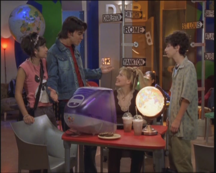 DailyDuff-dot-org_LizzieMcGuire-ElOroDeMontezuma0486.jpg