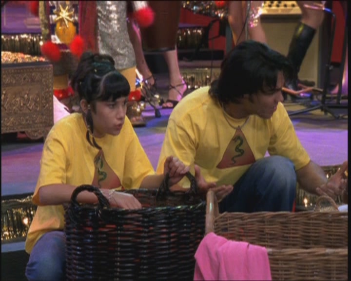 DailyDuff-dot-org_LizzieMcGuire-ElOroDeMontezuma0803.jpg