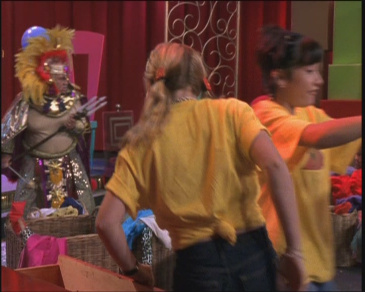 DailyDuff-dot-org_LizzieMcGuire-ElOroDeMontezuma0849.jpg