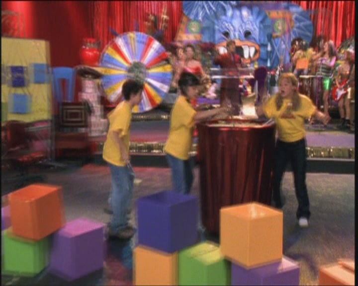 DailyDuff-dot-org_LizzieMcGuire-ElOroDeMontezuma1032.jpg