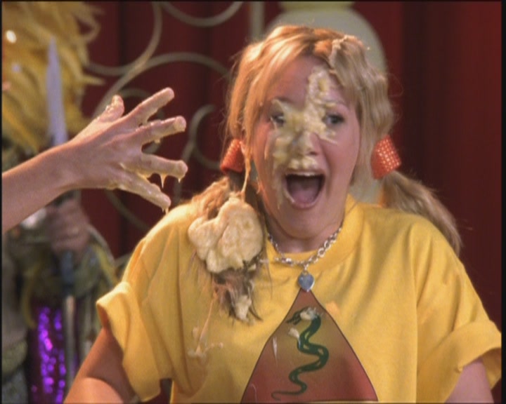DailyDuff-dot-org_LizzieMcGuire-ElOroDeMontezuma1088.jpg