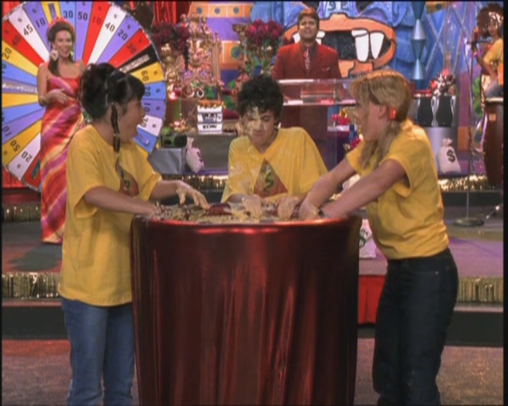 DailyDuff-dot-org_LizzieMcGuire-ElOroDeMontezuma1091.jpg