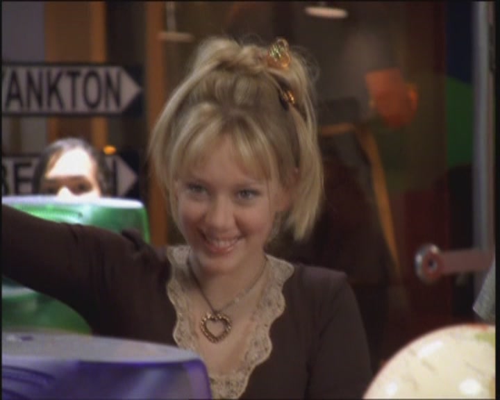 DailyDuff-dot-org_LizzieMcGuire-ElOroDeMontezuma1242.jpg