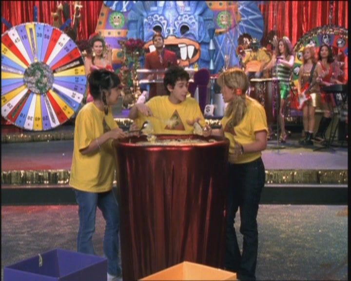 DailyDuff-dot-org_LizzieMcGuire-ElOroDeMontezuma1257.jpg