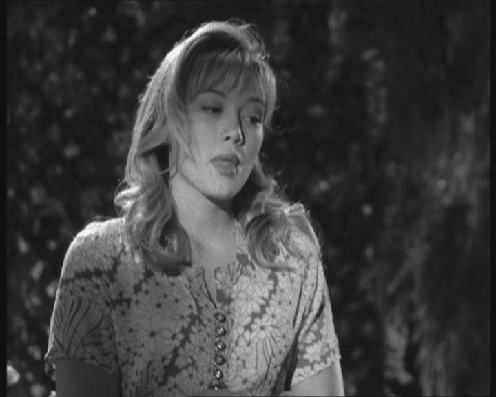 DailyDuff-dot-nl_2x03MomsBestFriend0221.jpg