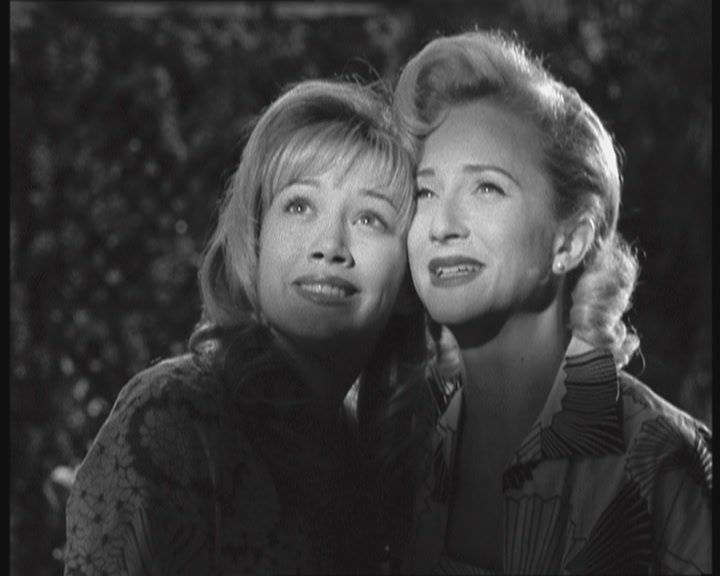 DailyDuff-dot-nl_2x03MomsBestFriend0270.jpg