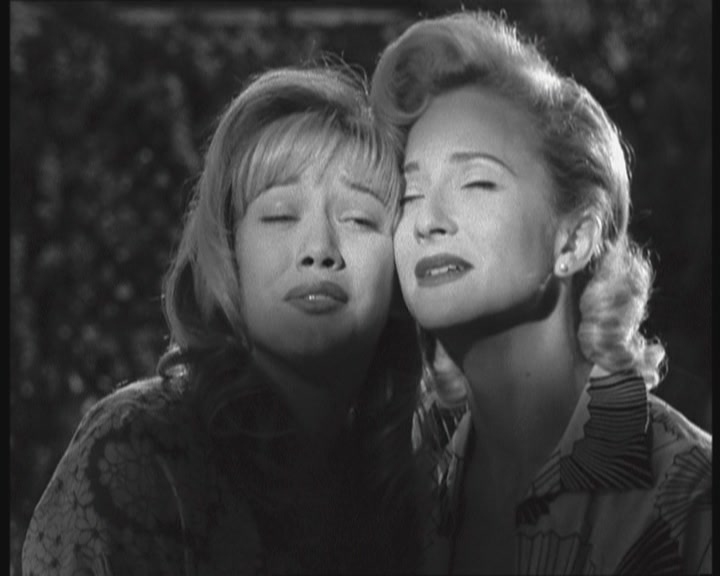 DailyDuff-dot-nl_2x03MomsBestFriend0274.jpg
