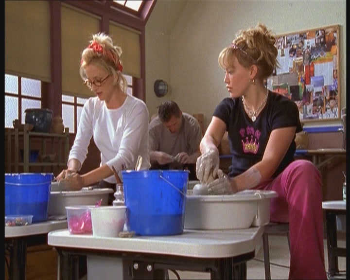 DailyDuff-dot-nl_2x03MomsBestFriend0604.jpg