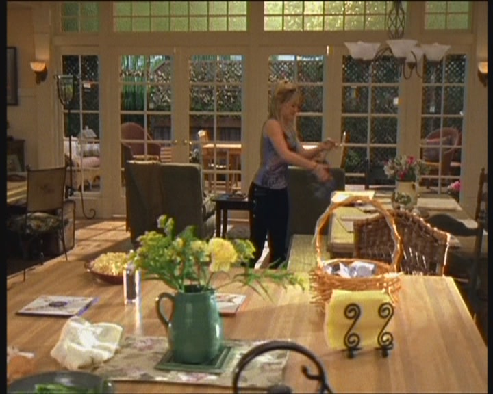 DailyDuff-dot-org_LizzieMcGuire-WorkingGirl0001.jpg