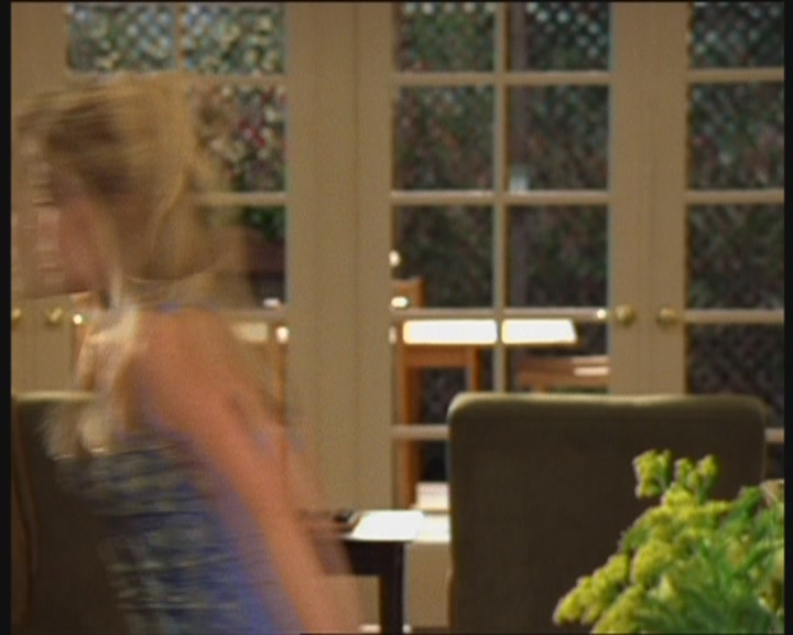 DailyDuff-dot-org_LizzieMcGuire-WorkingGirl0075.jpg