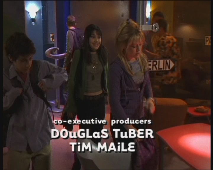 DailyDuff-dot-org_LizzieMcGuire-WorkingGirl0129.jpg