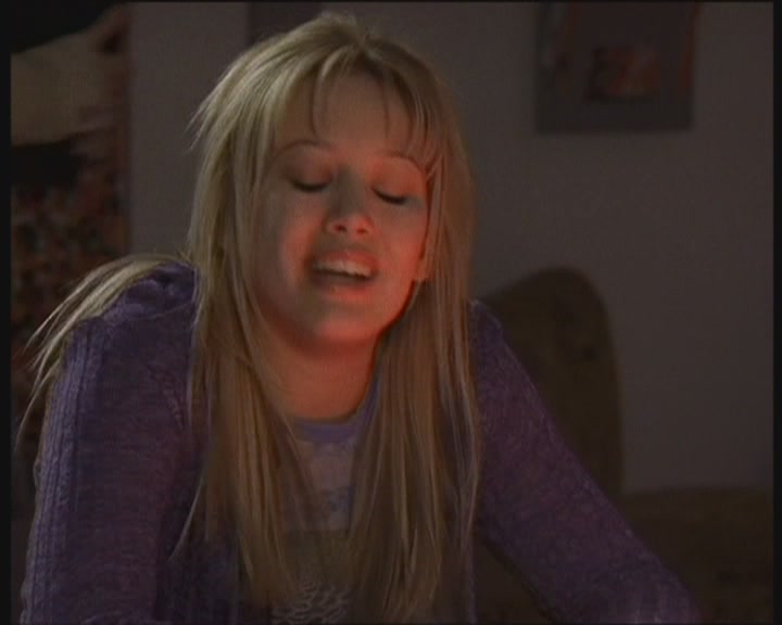 DailyDuff-dot-org_LizzieMcGuire-WorkingGirl0143.jpg