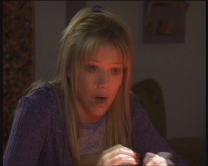 DailyDuff-dot-org_LizzieMcGuire-WorkingGirl0150.jpg