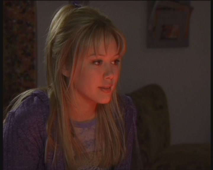 DailyDuff-dot-org_LizzieMcGuire-WorkingGirl0165.jpg
