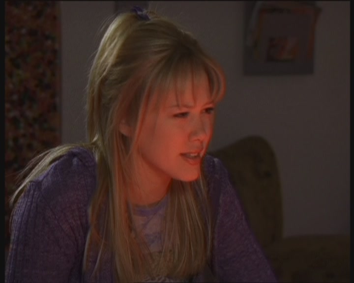 DailyDuff-dot-org_LizzieMcGuire-WorkingGirl0166.jpg