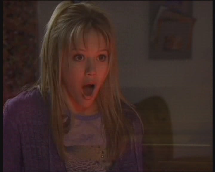 DailyDuff-dot-org_LizzieMcGuire-WorkingGirl0177.jpg