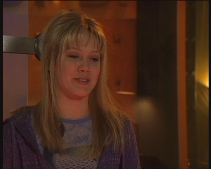 DailyDuff-dot-org_LizzieMcGuire-WorkingGirl0206.jpg