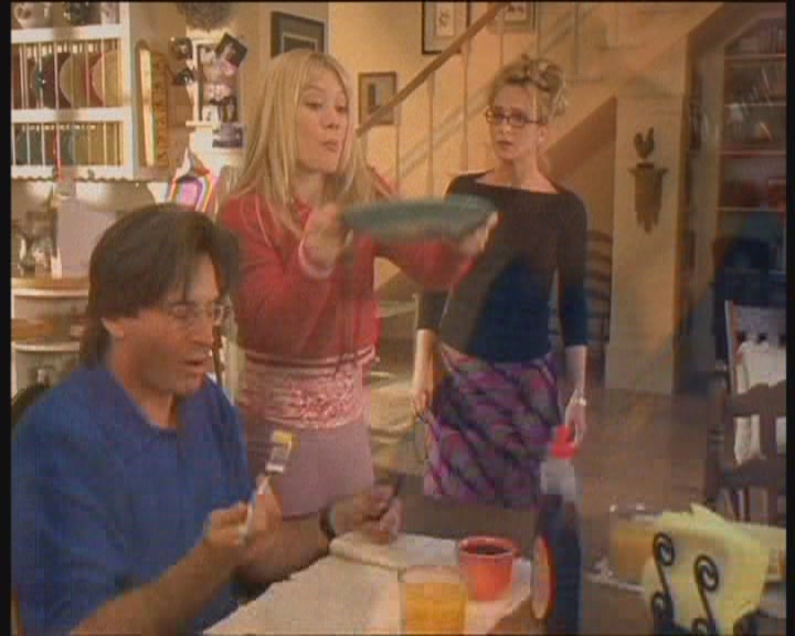 DailyDuff-dot-org_LizzieMcGuire-WorkingGirl0284.jpg