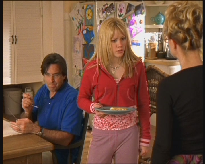 DailyDuff-dot-org_LizzieMcGuire-WorkingGirl0312.jpg