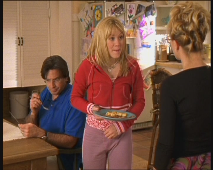 DailyDuff-dot-org_LizzieMcGuire-WorkingGirl0323.jpg