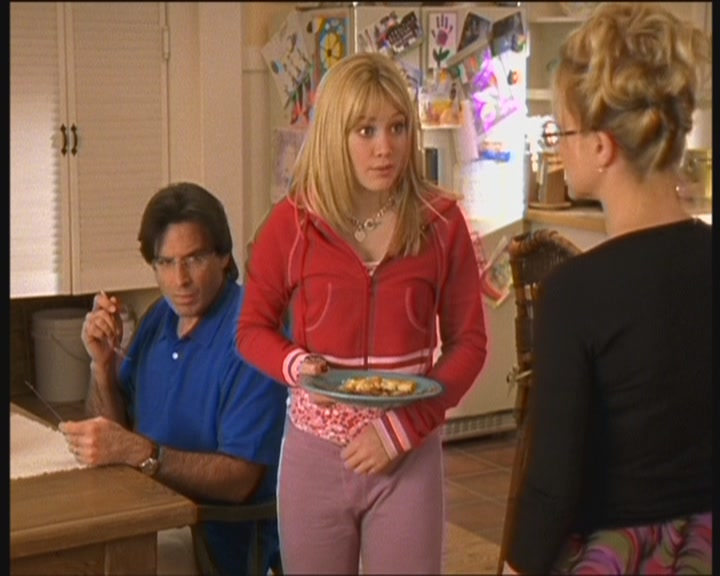 DailyDuff-dot-org_LizzieMcGuire-WorkingGirl0324.jpg