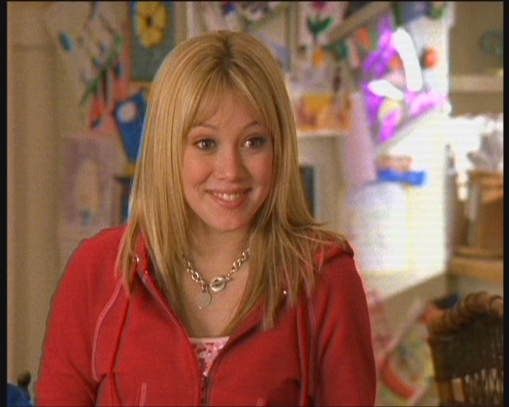 DailyDuff-dot-org_LizzieMcGuire-WorkingGirl0326.jpg