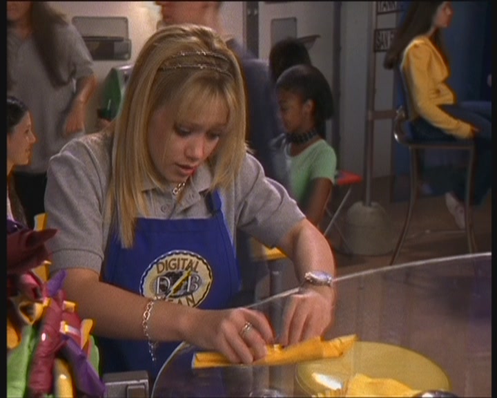 DailyDuff-dot-org_LizzieMcGuire-WorkingGirl0382.jpg